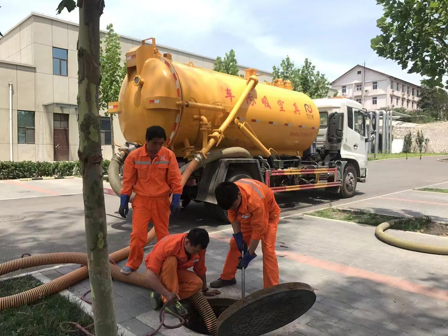 瓯海化粪池清理与5-8吨吸粪车施工效率分析